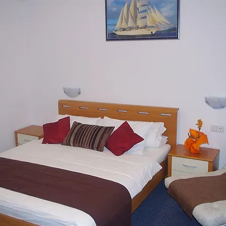 And Javor 3* Podstrana