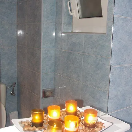 And Javor Gostinjska kuća 3*