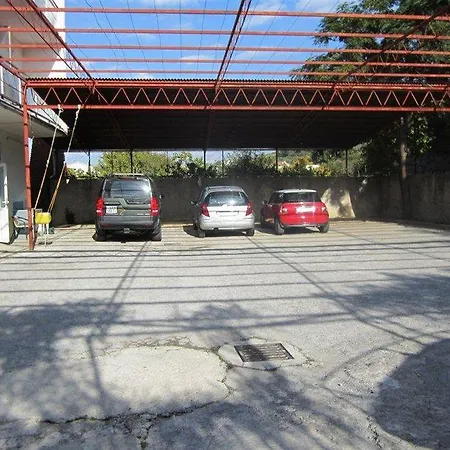 Gostinjska kuća And Javor 3*