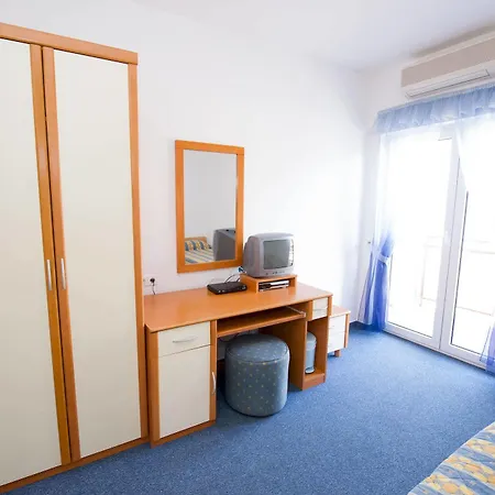 And Javor Gostinjska kuća 3*