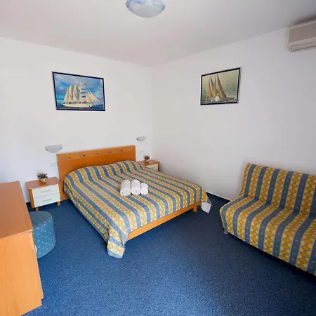 And Javor Gostinjska kuća 3*